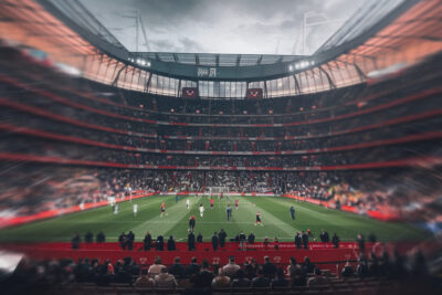 Arsenal célébrant sa qualification en finale de compétition européenne contre PSG Bayern
