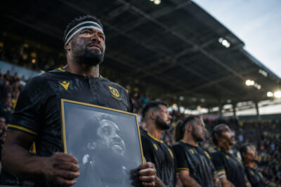 Le stade Marcel-Deflandre accueille La Rochelle et les Lions pour un hommage à Hyron Andrews avant le match.